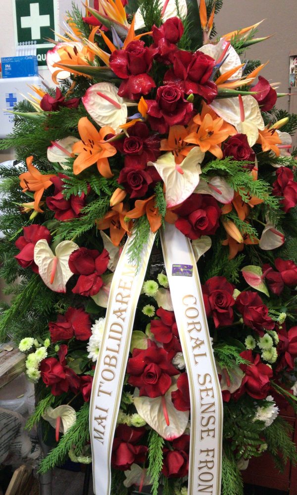 Corona variada en vermells i taronges