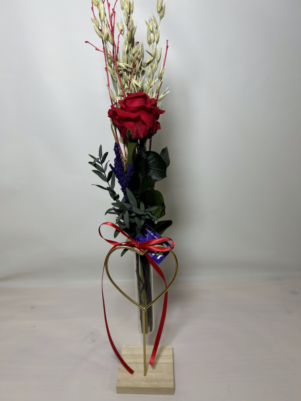 Rosa preservada con espiga en base violetero 40cm