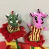 Titella de peluix amb drac (rosa o verd) - Imatge 3